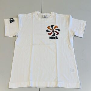 Nike Sportswear T shirt , Brand new NO TAGS